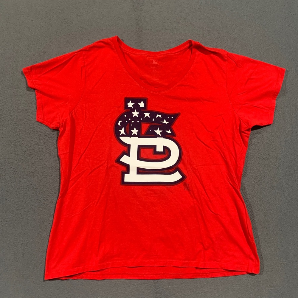 MLB St. Louis Cardinals Womens 2XL Red V-Neck Stars Stripes Logo Graphic T-Shirt